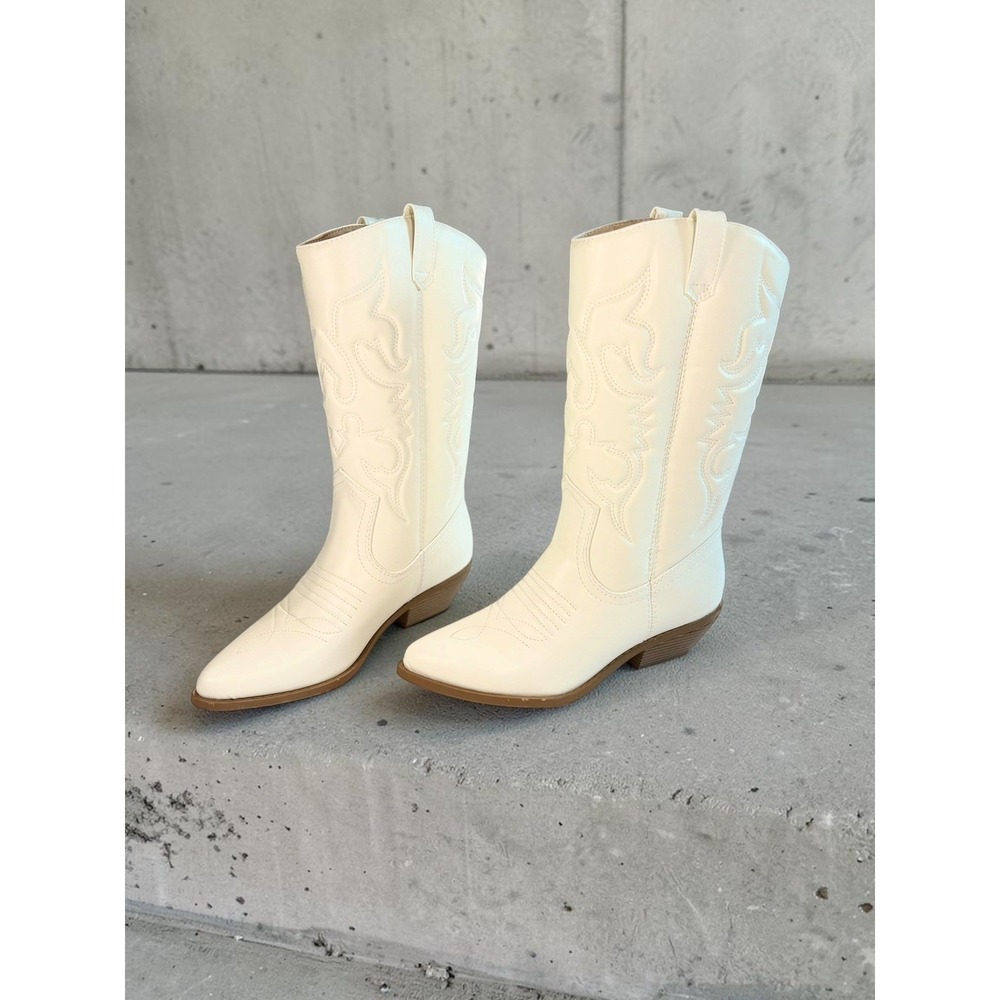 Soda Reno Western Cowgirl Cowboy Pointed Toe Mid Calf White Boots Women Size 9